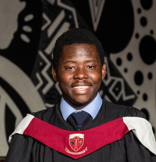 Sibongo Ndzinisa ’29,