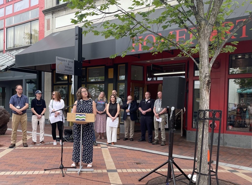 Mayor Mulvaney-Stanak declares ‘Burlington Is Back’