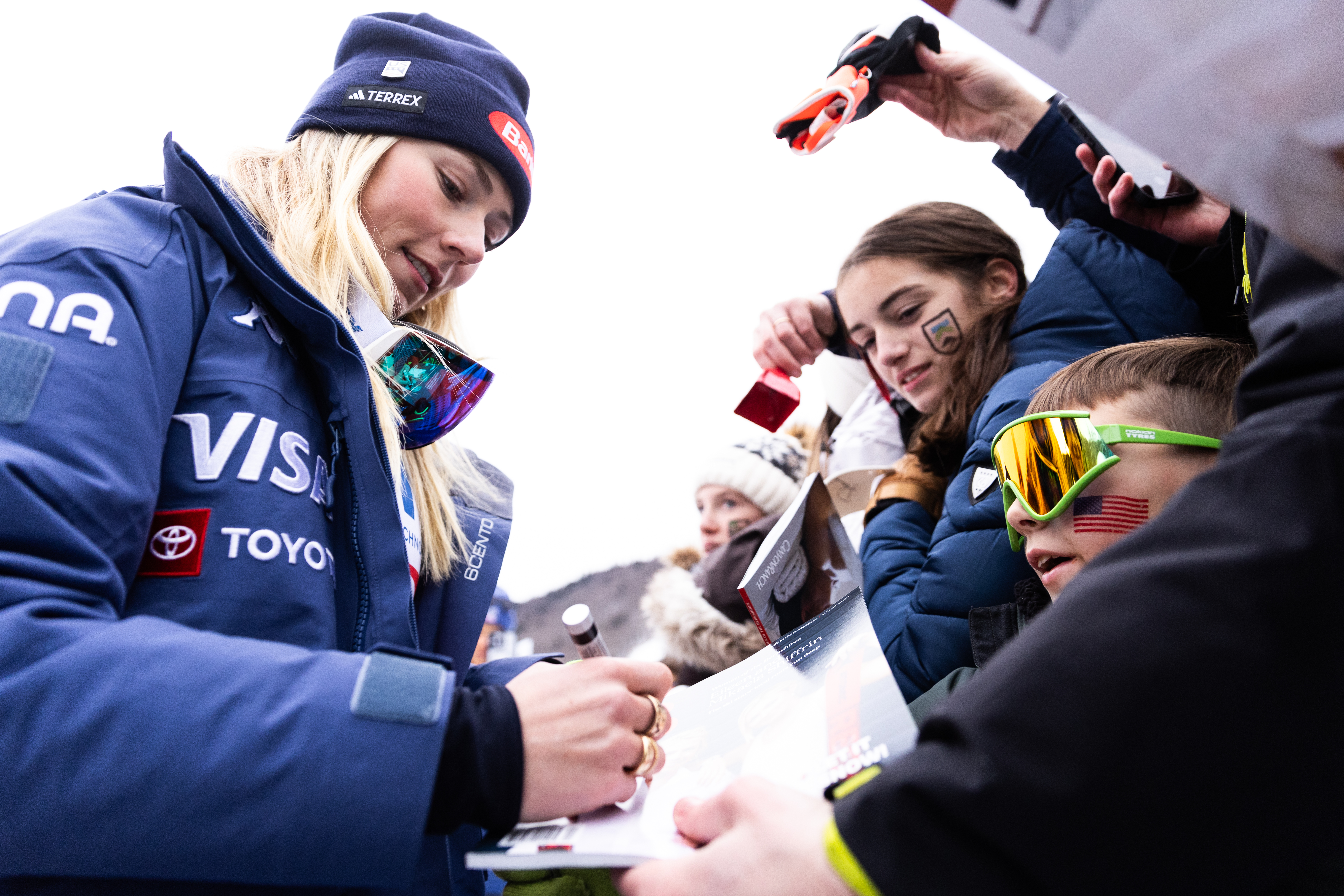 Mikaela Shiffrin signs autographs at Killington, Vermont, in November 2023.