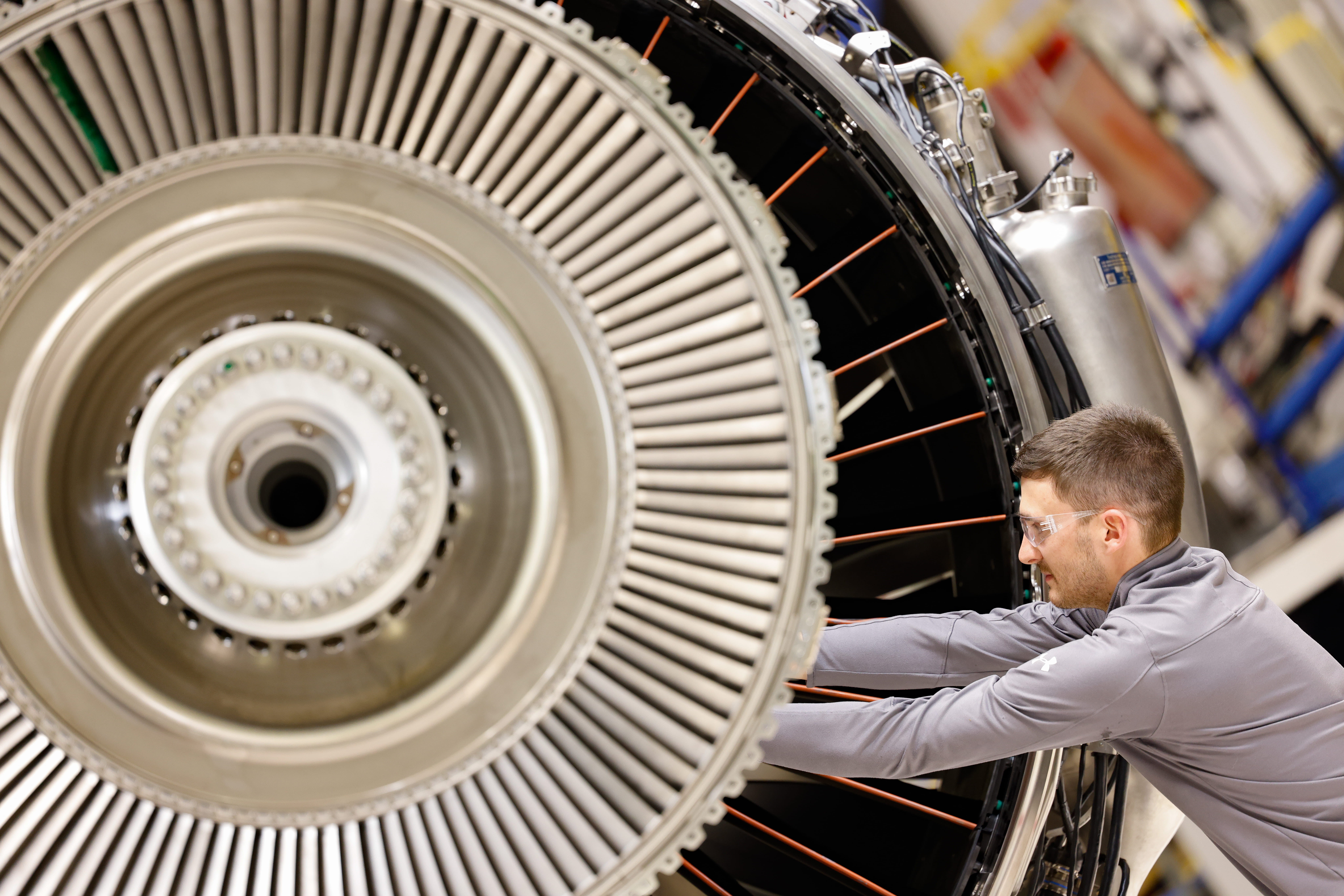 GE Aerospace signs largest single-order ever placed for LEAP engines